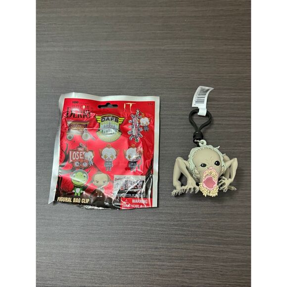 IT Welcome To Derry Figural Bag Clip Keychain CHASE - Skeleton Man - Picture 1 of 2